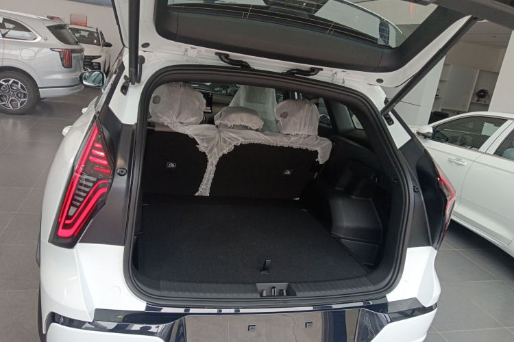 GEELY Boyue L 2026 image de voiture #19