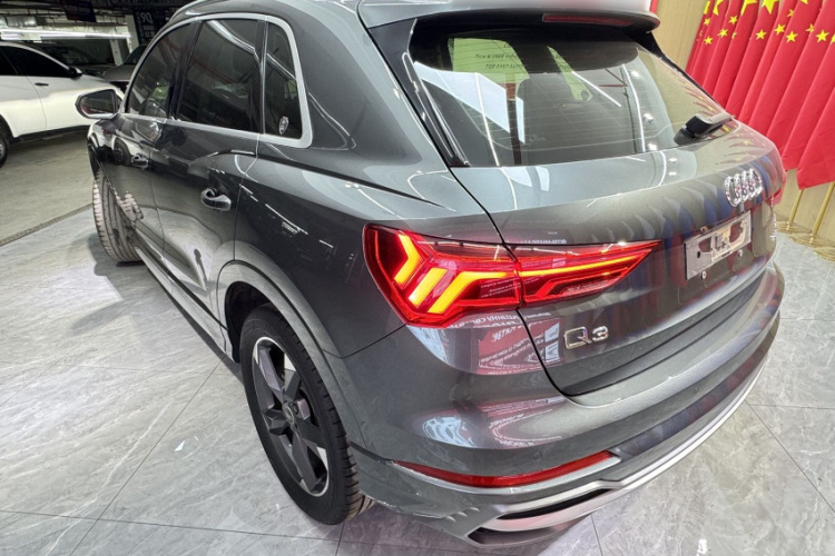 Audi Q3 2022 image de voiture #7