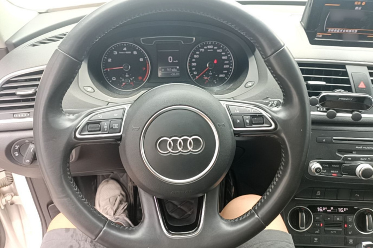 Audi Q3 2018 #15 Audi Q3 2018 car image #15