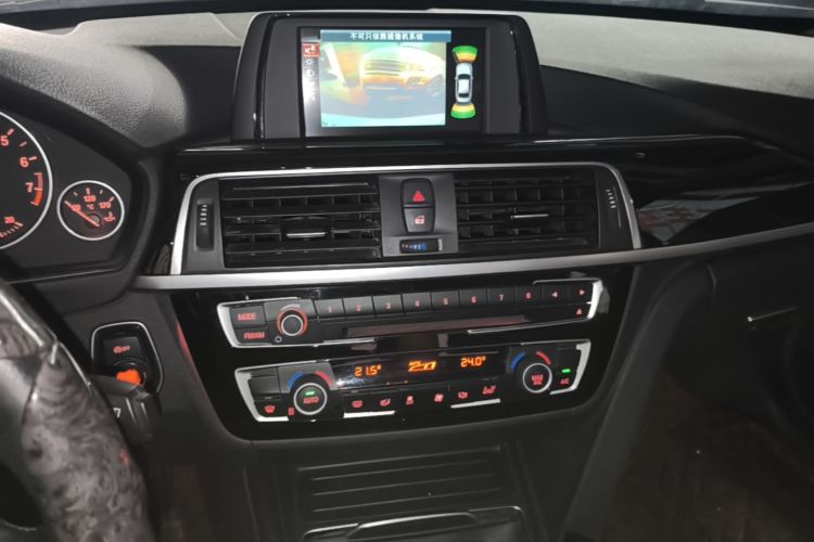 BMW 3 Series 2017 car image #13
