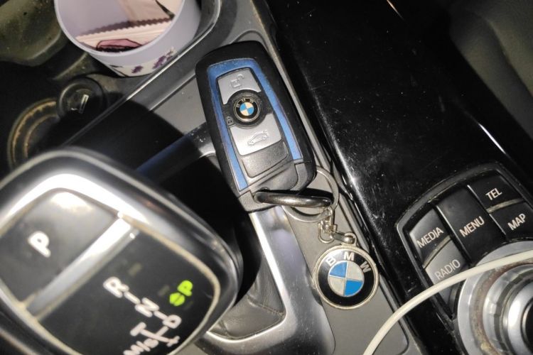 BMW 3 Series 2017 #11 BMW 3 Series 2017 car image #11
