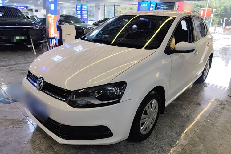 Volkswagen Polo 2017 car image #2