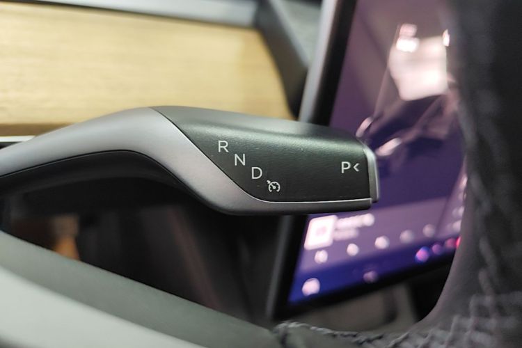 Tesla Model 3 2021 car image #14
