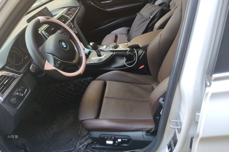 BMW 3 Series 2019 car image #17