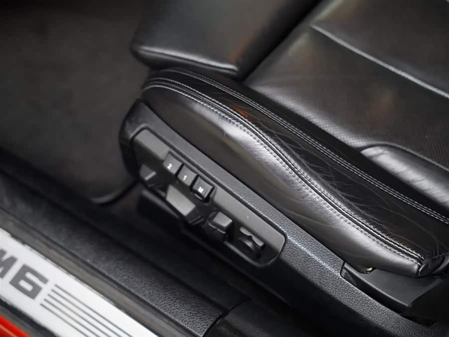 BMW M6 2016 car image #36