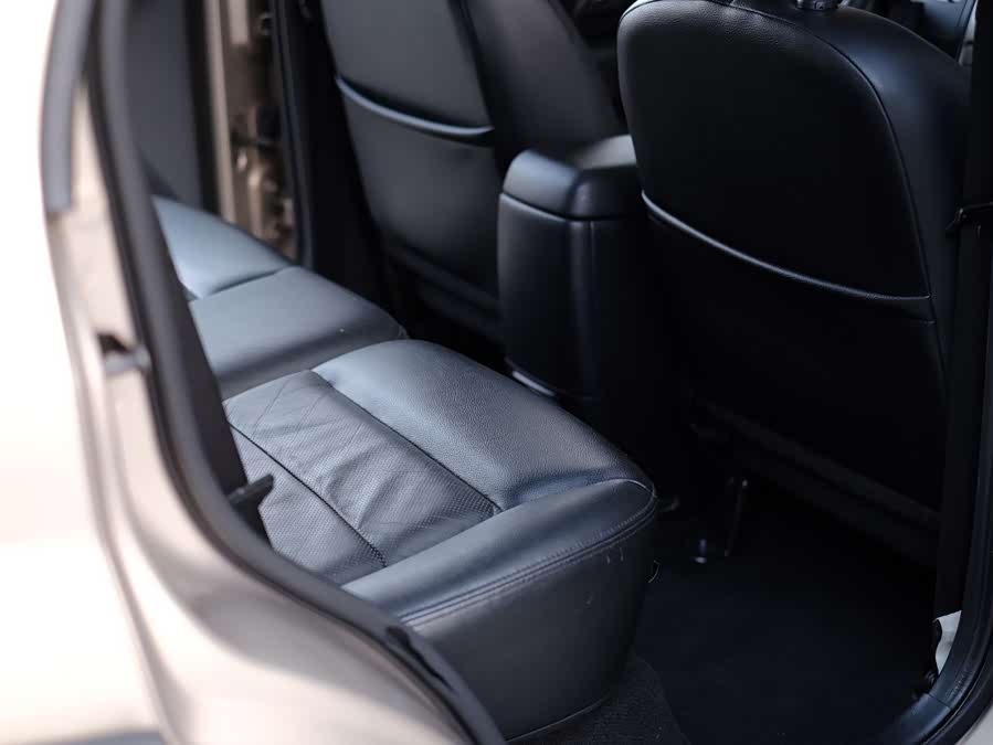 Ford Escape (Imported) 2007 immagine di auto #36