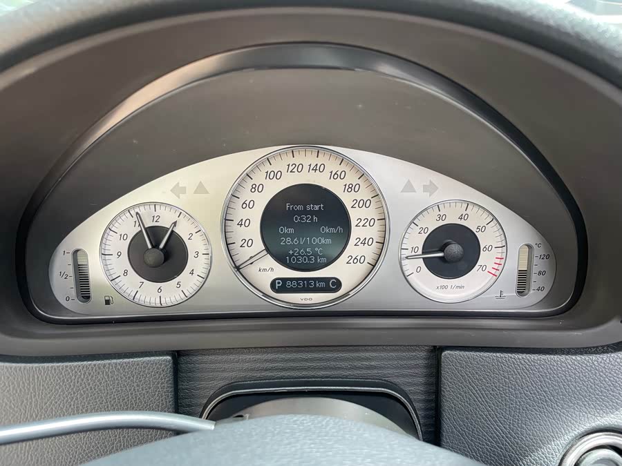 Mercedes-Benz CLK Class 2009 #36 Mercedes-Benz CLK Class 2009 car image #36