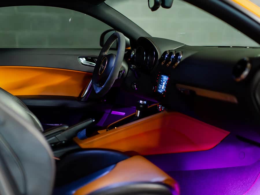 Audi TTS 2011 car image #36