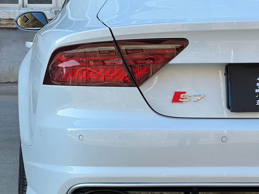 Audi S7 2013 car image #36