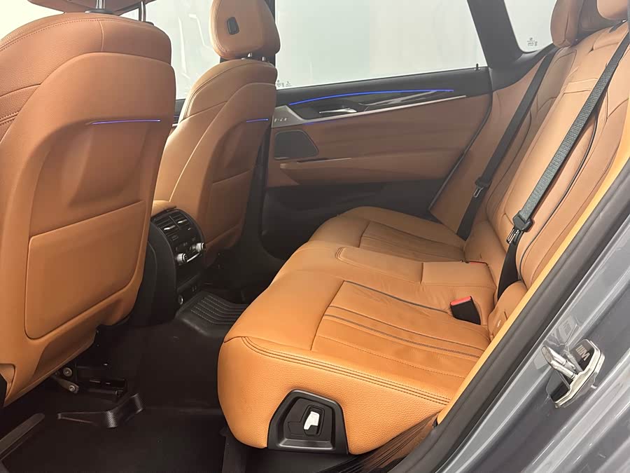 BMW 6 Series 2020 car image #36