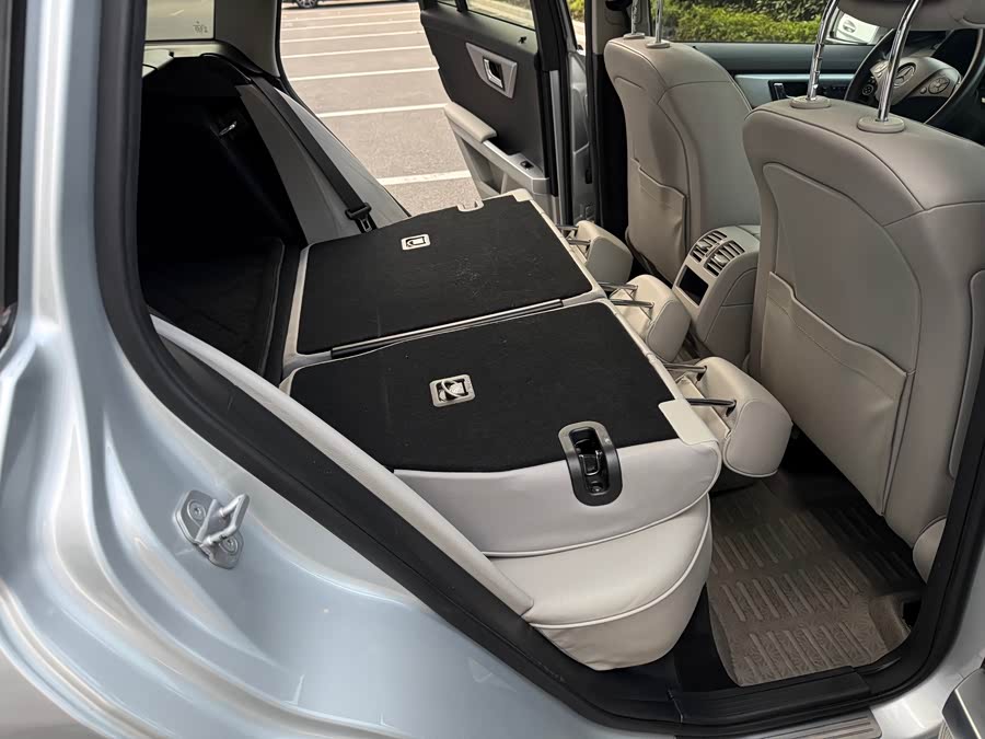 Mercedes-Benz GLK Class (Imported) 2010 car image #36