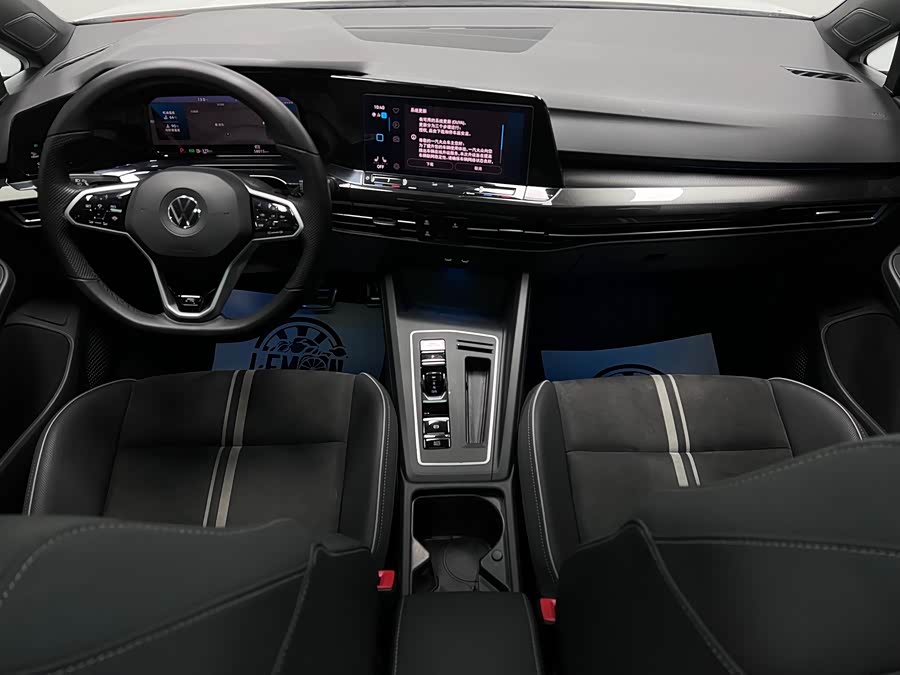 Volkswagen Golf 2022 car image #36