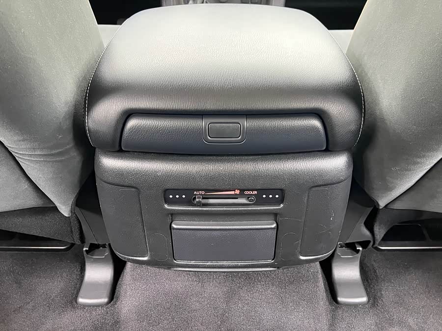 日产 途乐 2018 汽车图片 #36