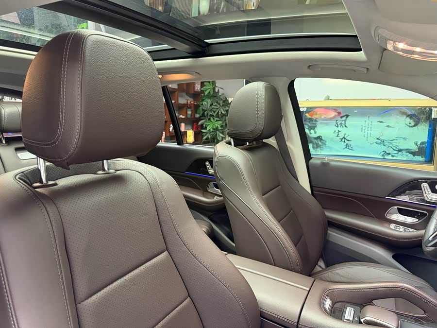 Mercedes-Benz GLE Class 2020 car image #36