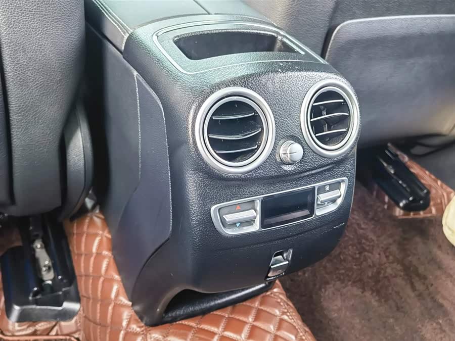 Mercedes-Benz GLC Class 2020 #36 Mercedes-Benz GLC Class 2020 immagine di auto #36