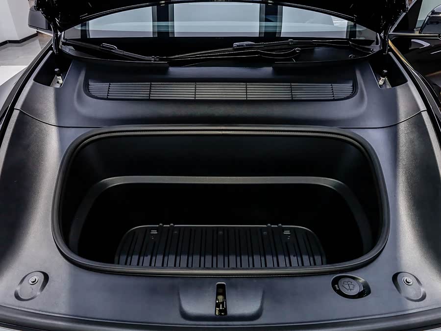 特斯拉 Model Y L 2025 汽车图片 #36