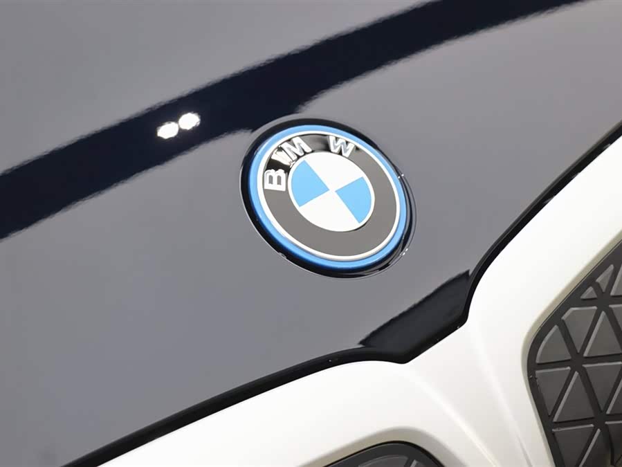 BMW i3 2024 car image #36