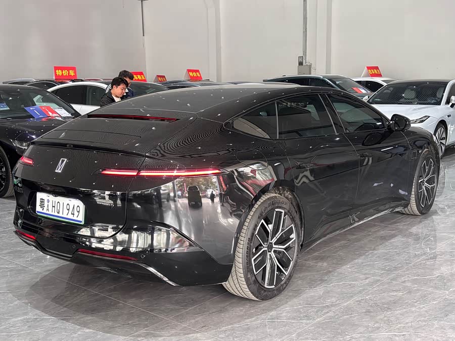 Avatr 12 2024 car image #36