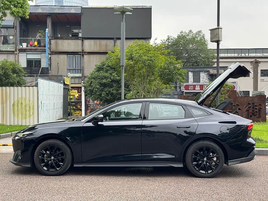 Changan UNI-V 2025 immagine di auto #36