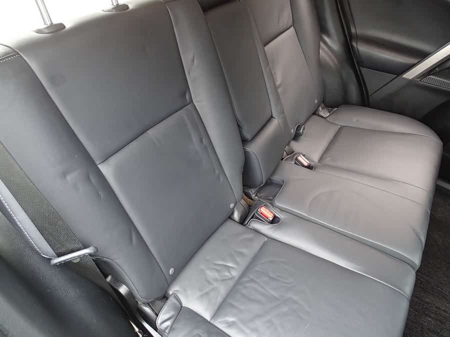 Toyota RAV4 2015 car image #36