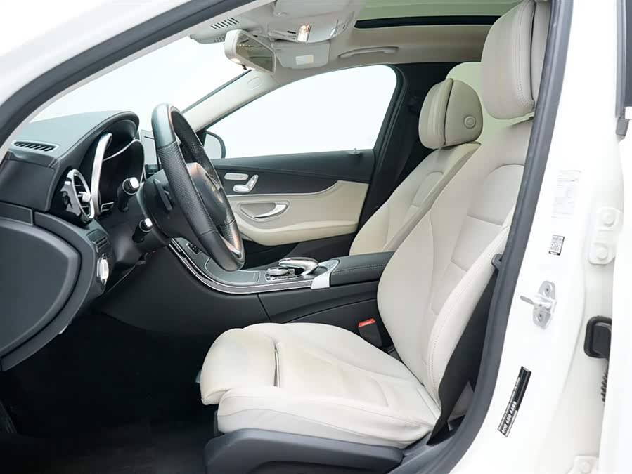 Mercedes-Benz C Class 2015 car image #36