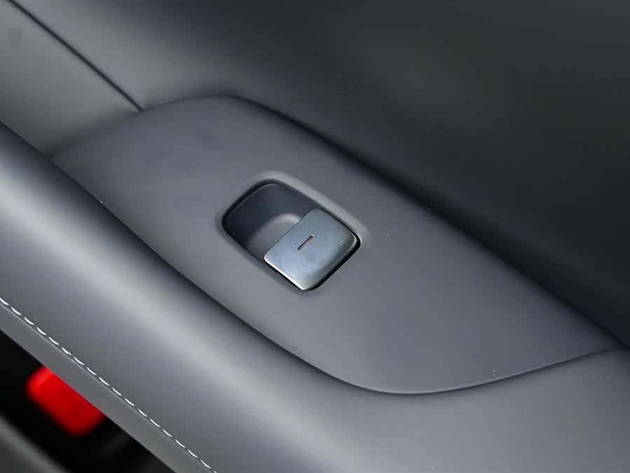 MI YU7 2025 image de voiture #36