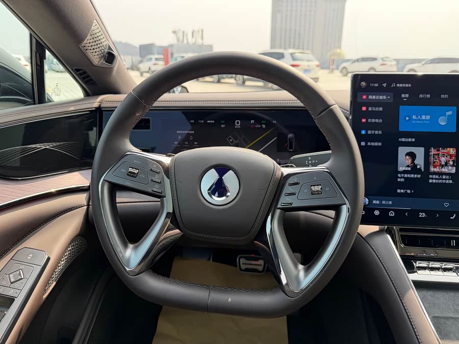 Denza Z9 2024 image de voiture #36