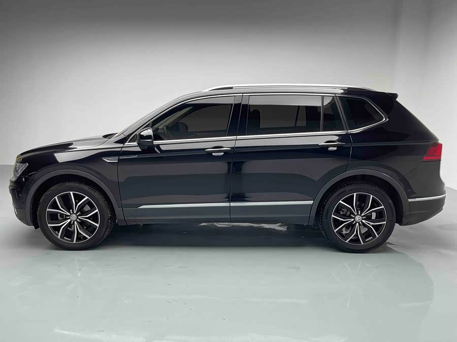 Volkswagen Tiguan L 2019 #36 Volkswagen Tiguan L 2019 car image #36