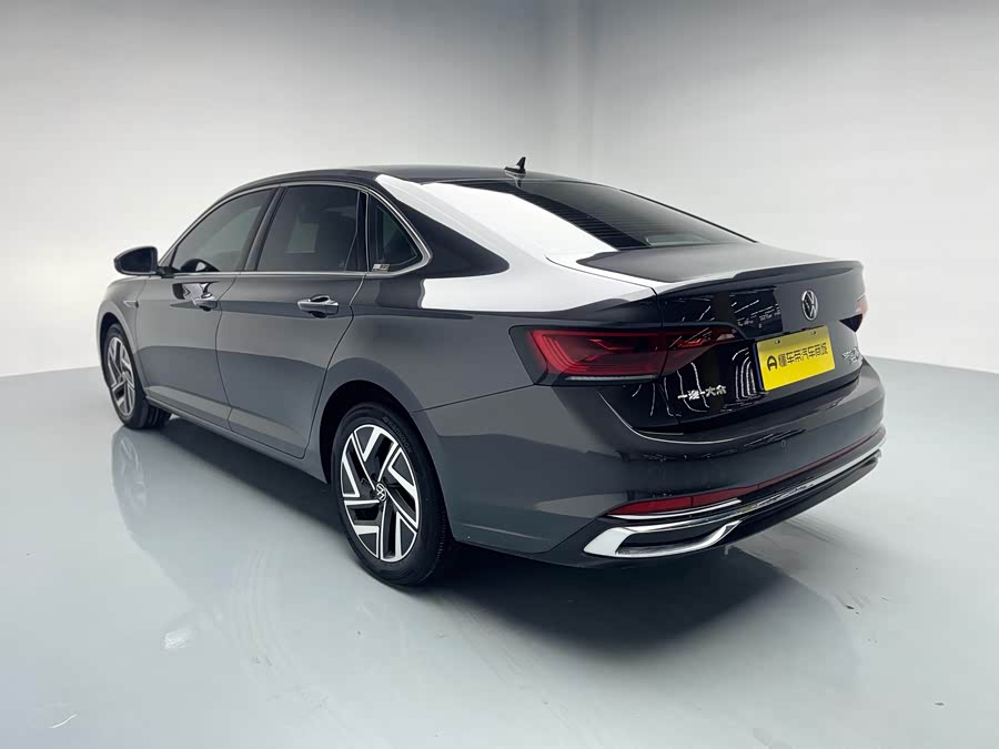 Volkswagen Sagitar 2023 car image #36