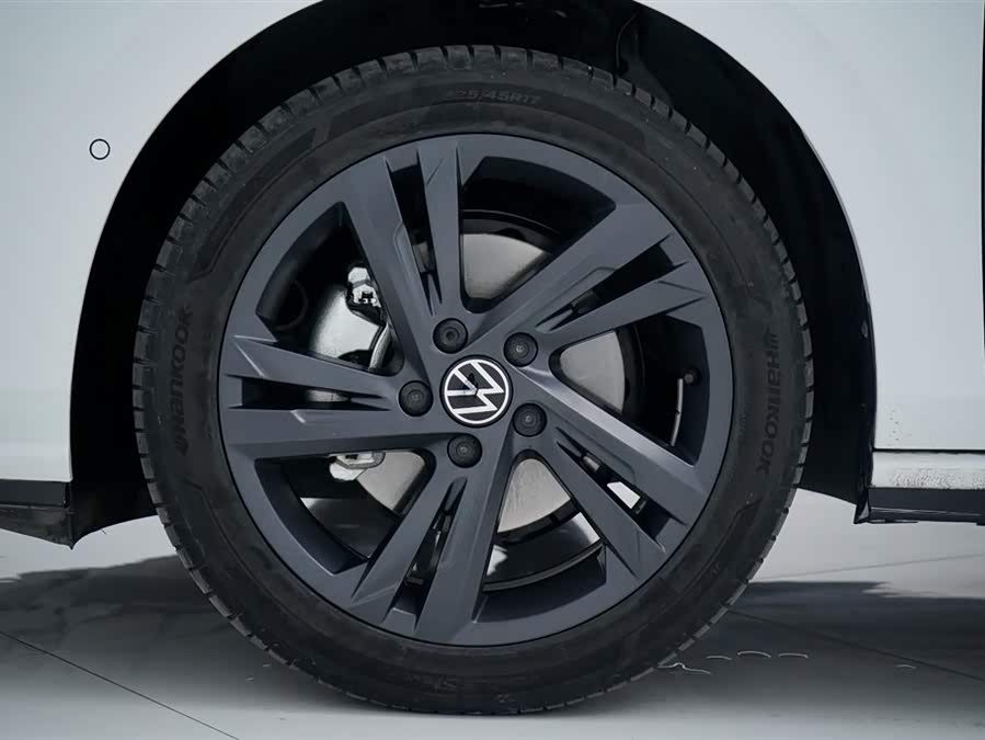 Volkswagen Golf 2022 car image #36