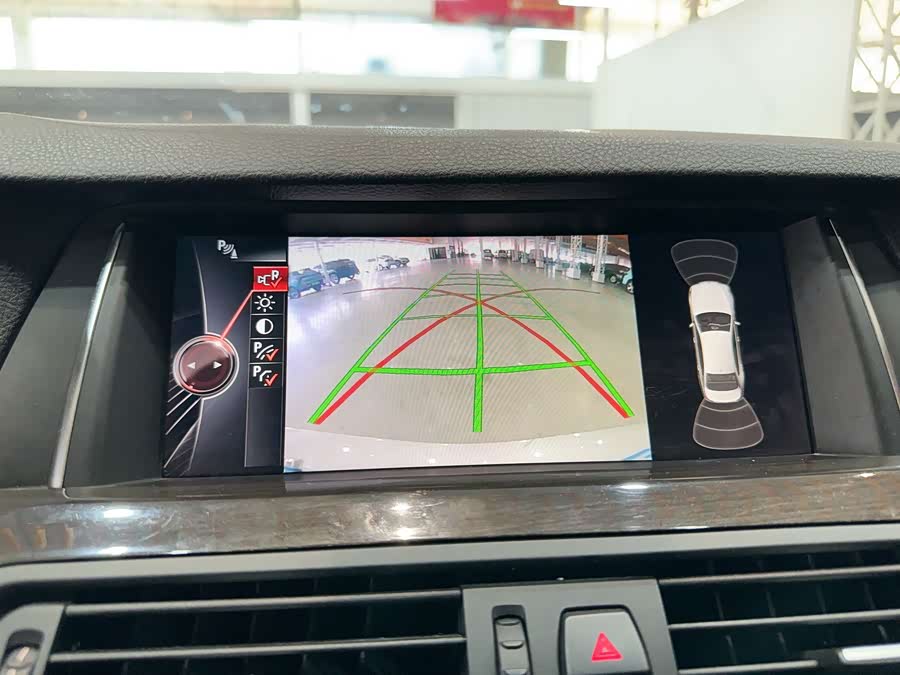 BMW 5 Series 2016 car image #36