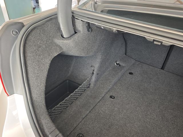 BMW i5 M60 2015 #36 BMW i5 M60 2015 car image #36