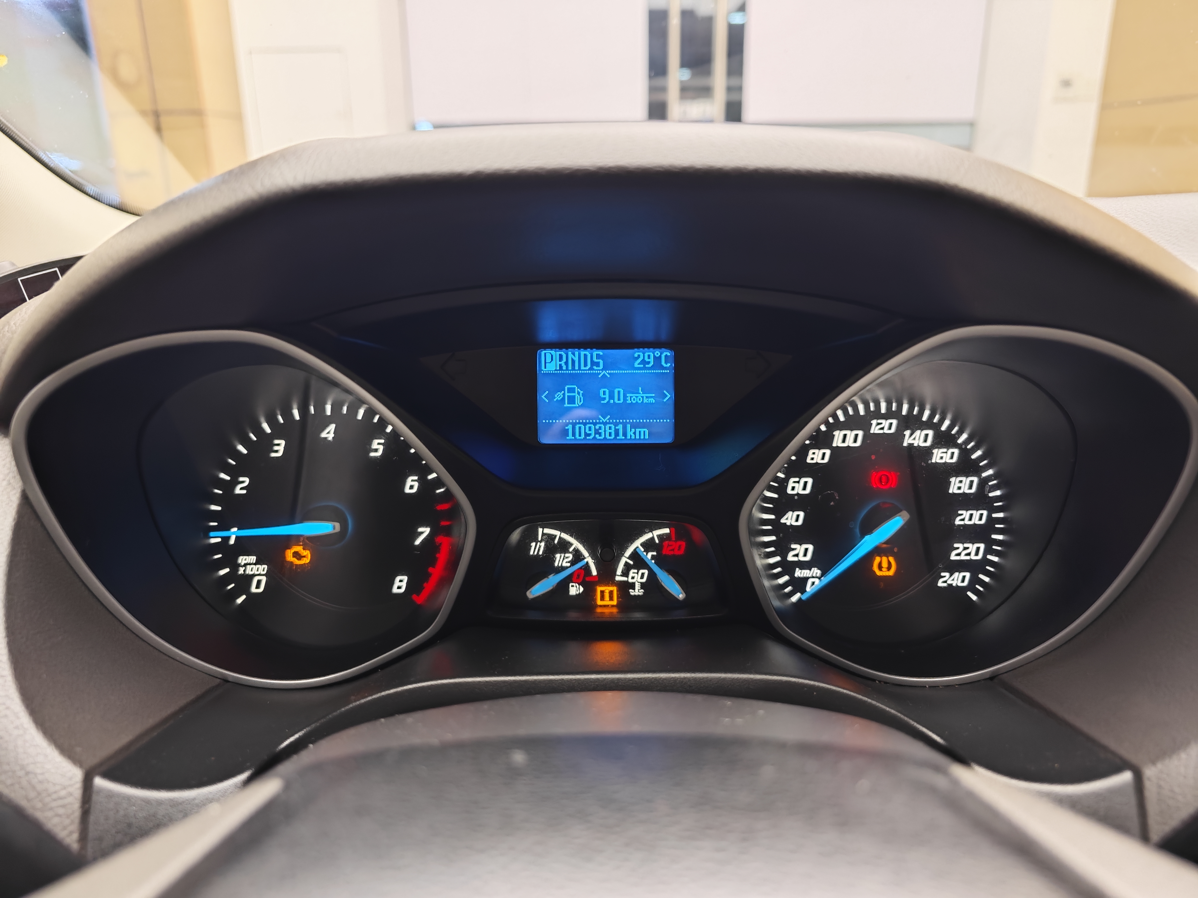 Ford Focus 2014 immagine di auto #36