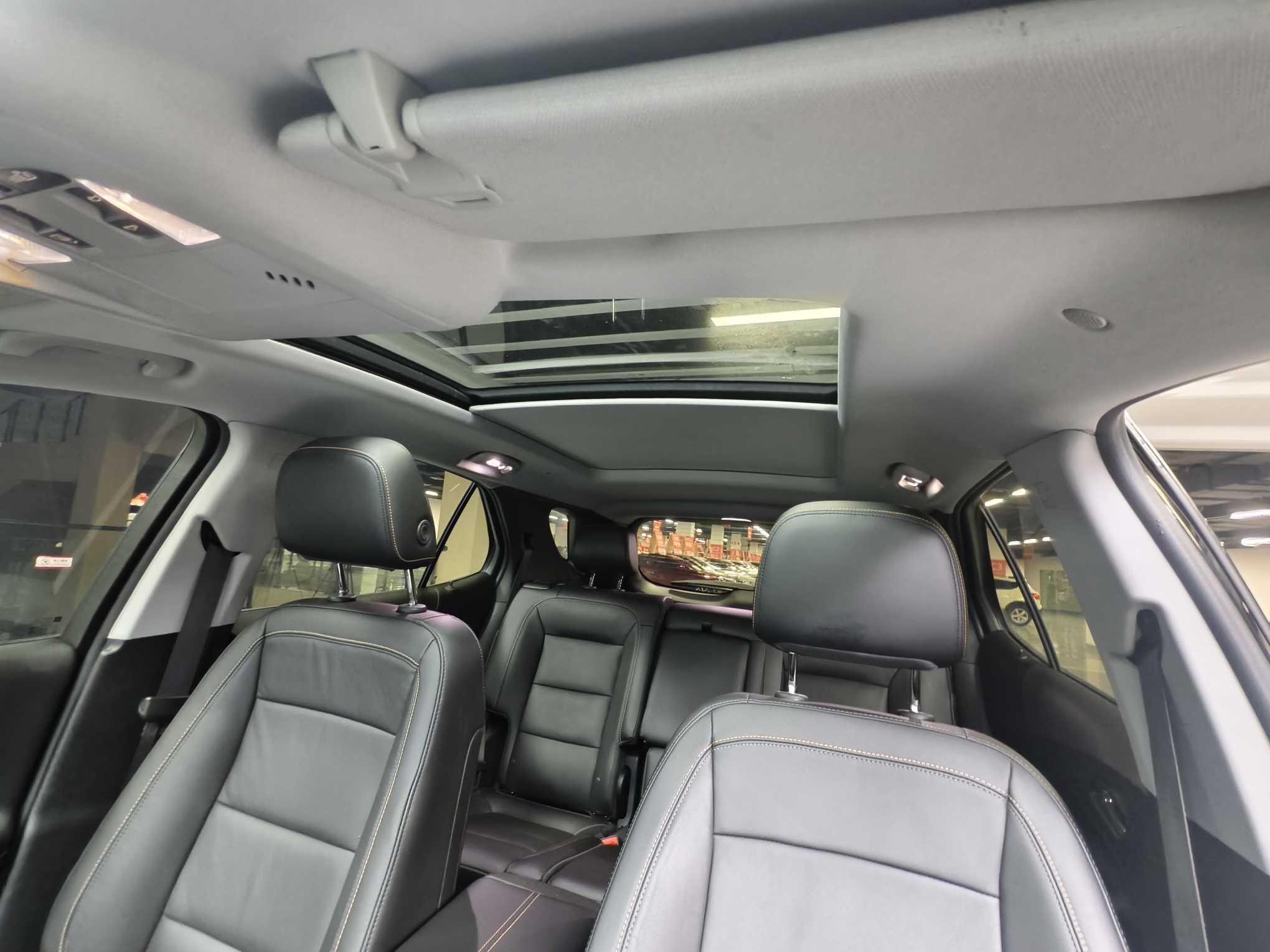 Chevrolet Equinox 2018 immagine di auto #36