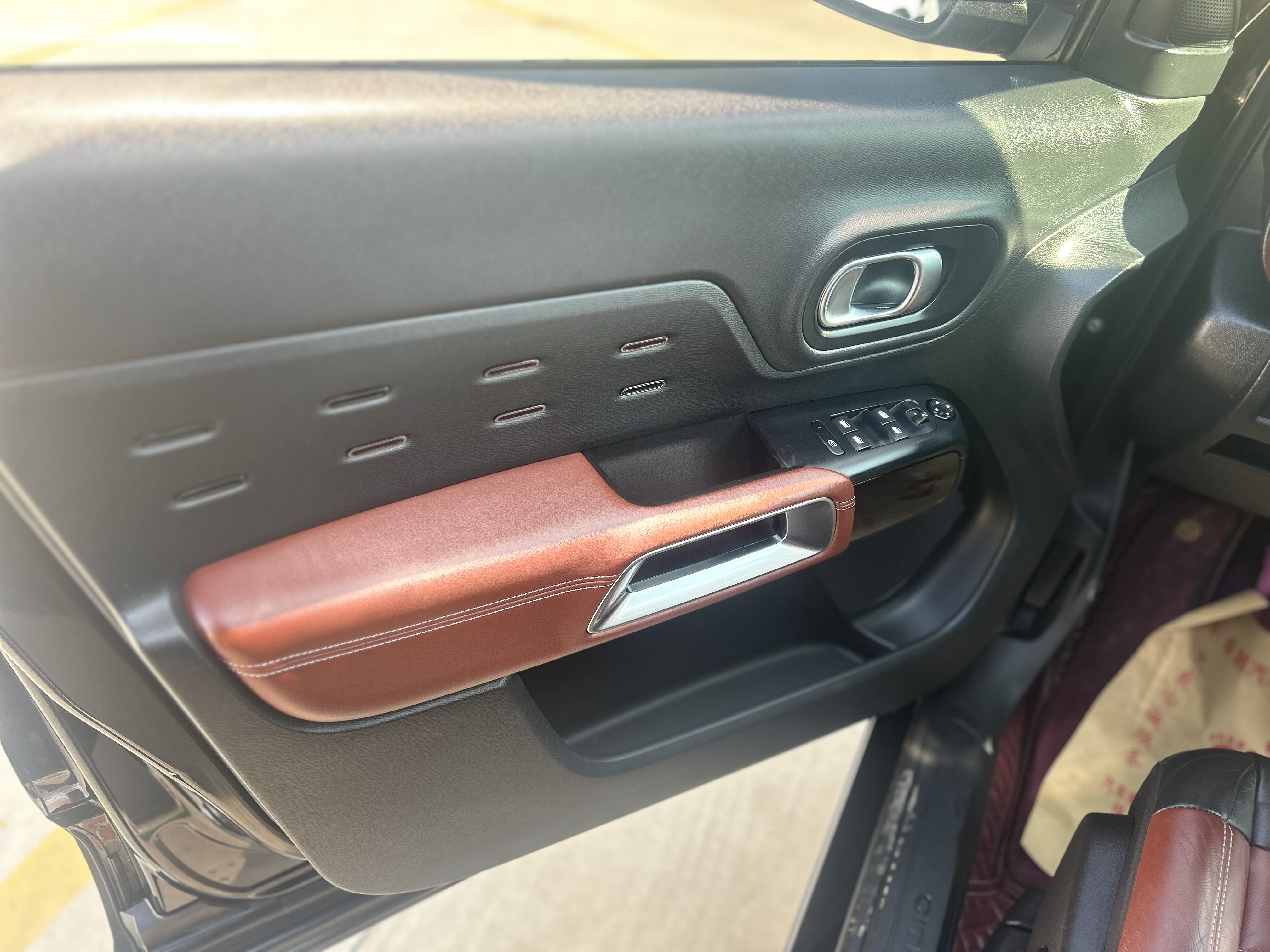 Citroen C5 AIRCROSS 2018 immagine di auto #36