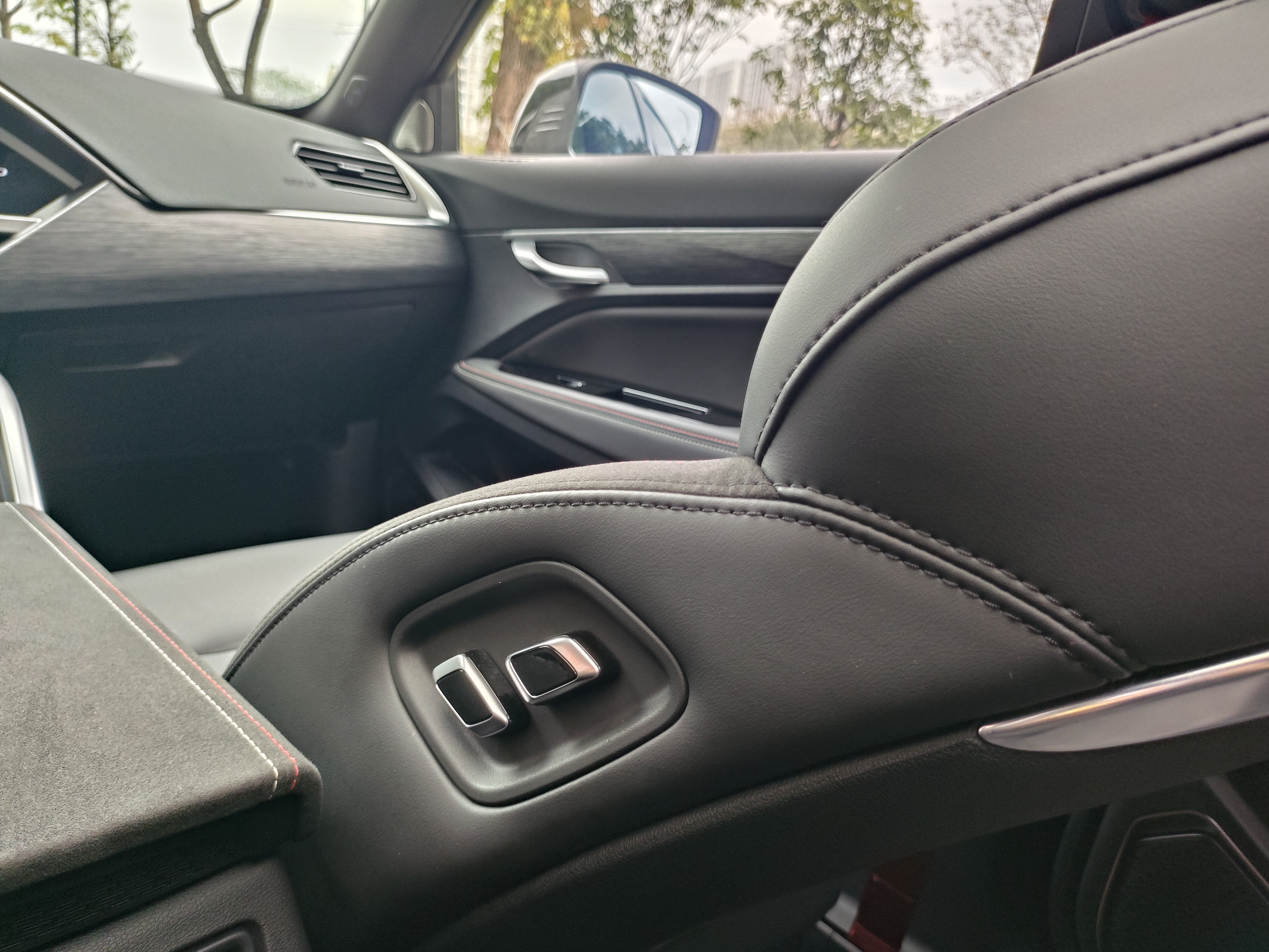 GEELY Tugella 2020 car image #36