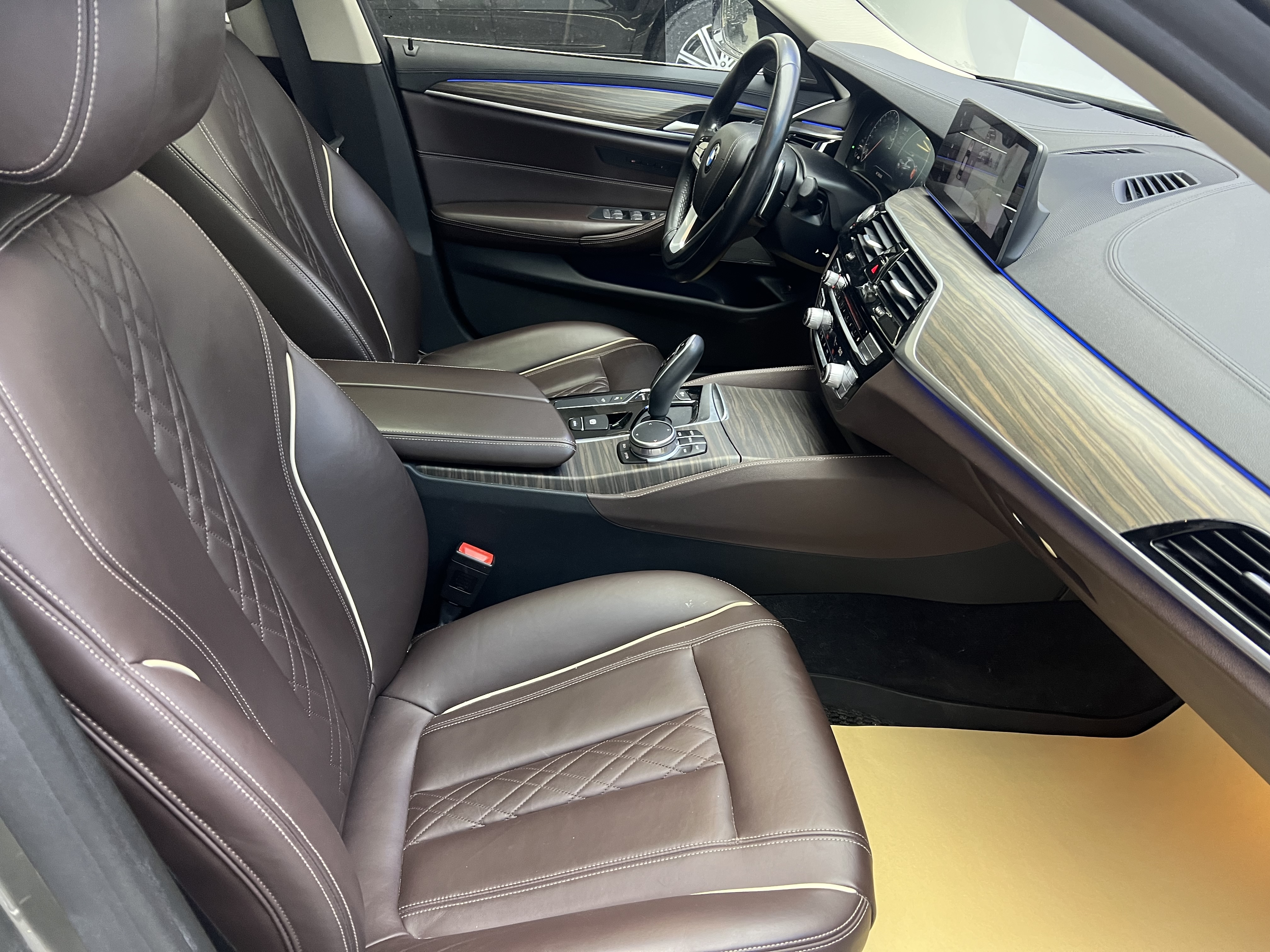 BMW 5 Series 2019 #36 BMW 5 Series 2019 immagine di auto #36