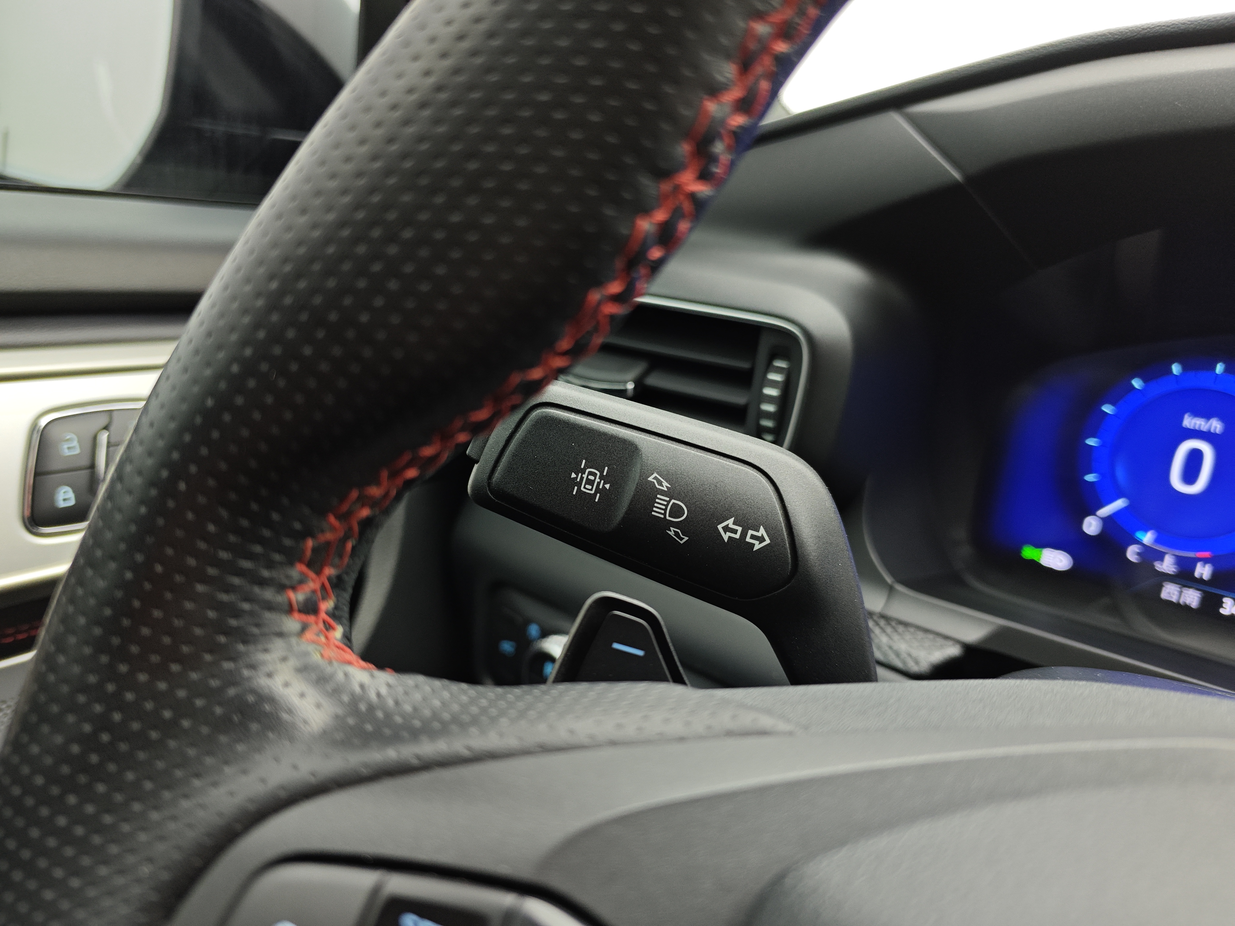 Ford Explorer 2021 car image #36