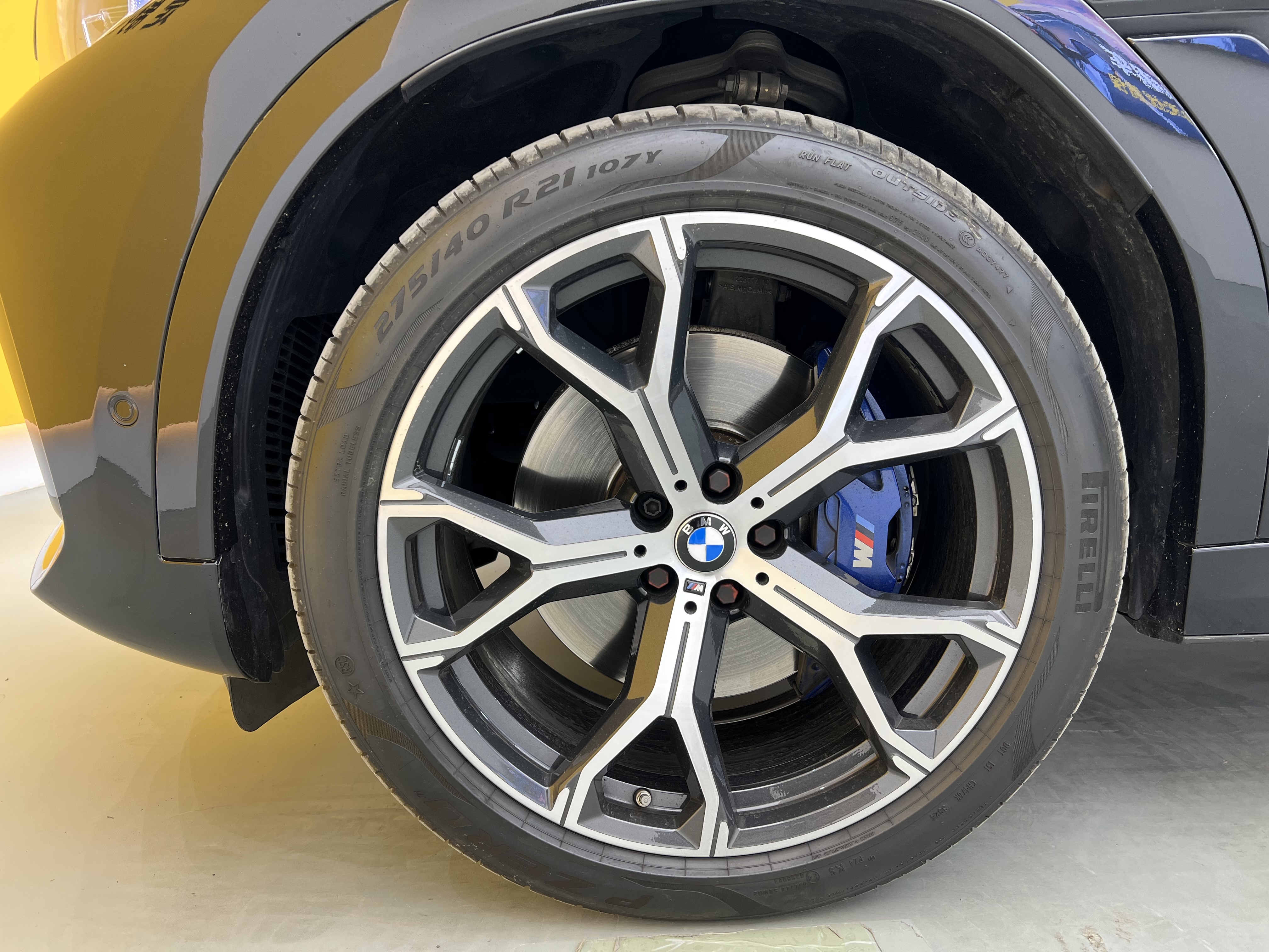 BMW X6 2021 car image #36