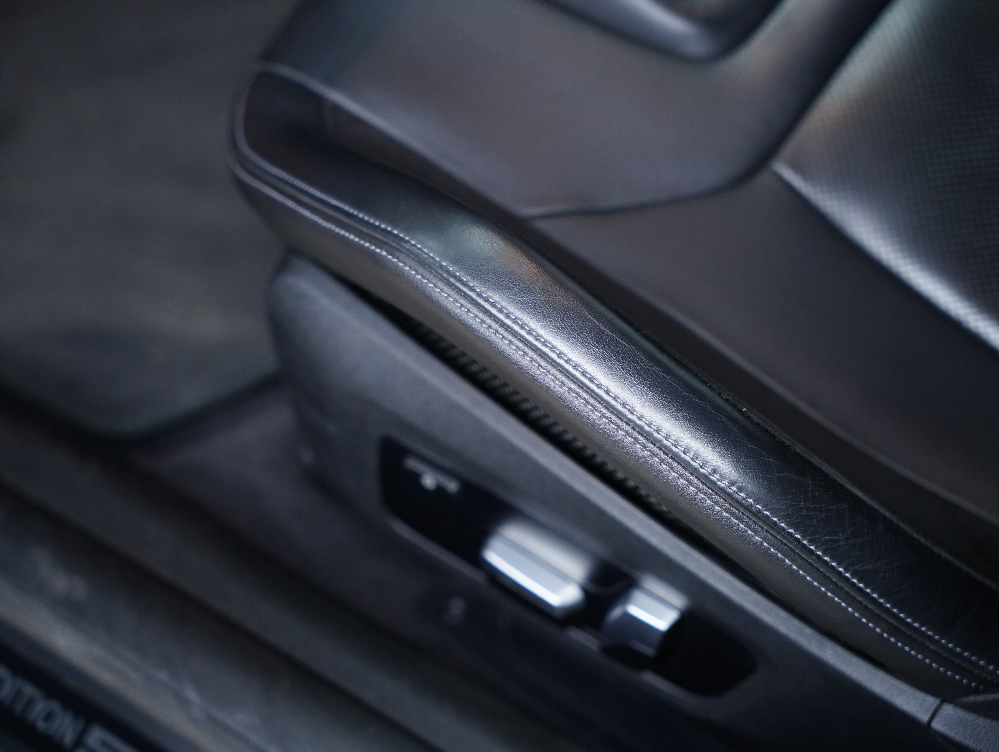 BMW M4 2023 car image #36