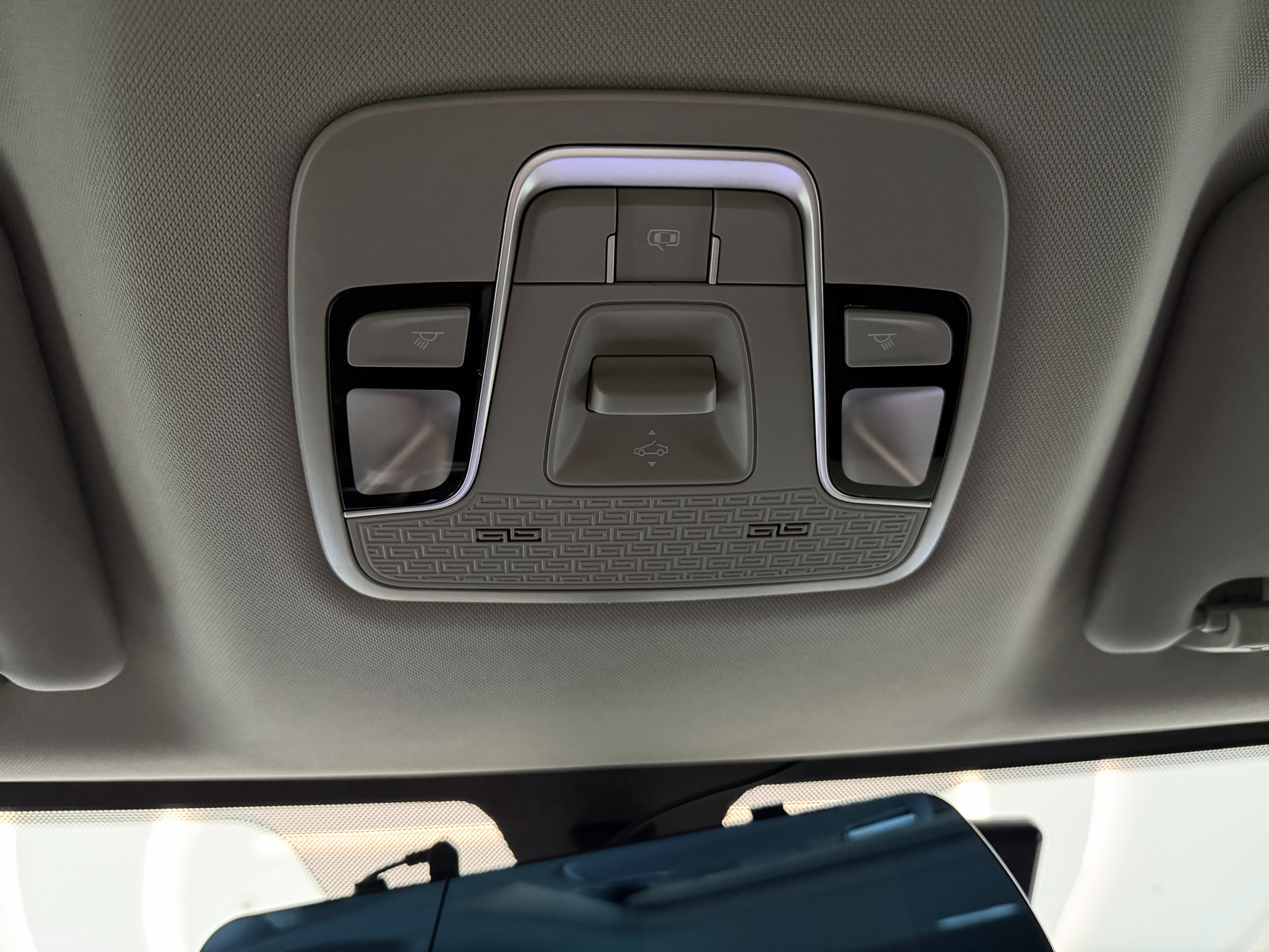 GEELY Coolray 2024 #36 GEELY Coolray 2024 car image #36