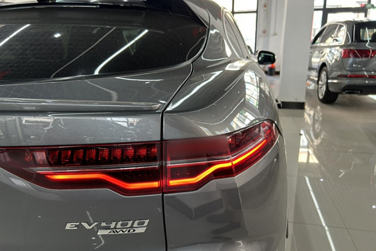 2019 car image #36