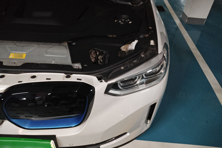 BMW iX3 2020 car image #36