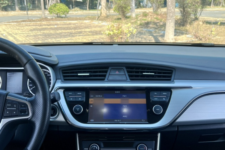 GEELY Emgrand GL 2016 #36 GEELY Emgrand GL 2016 car image #36