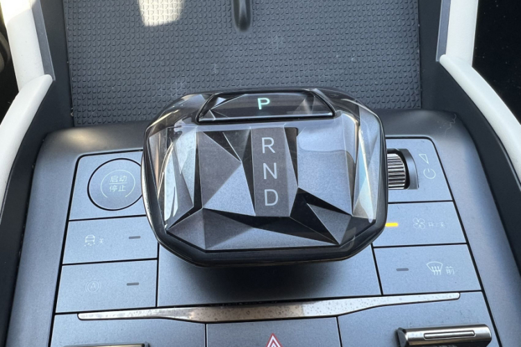 BYD Qin L 2024 #36 BYD Qin L 2024 immagine di auto #36