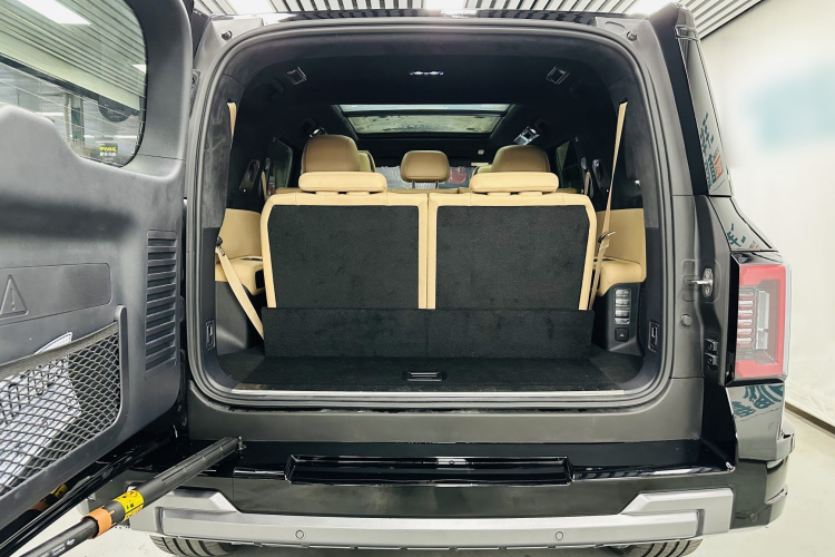 方程豹 豹8 2025 汽车图片 #36