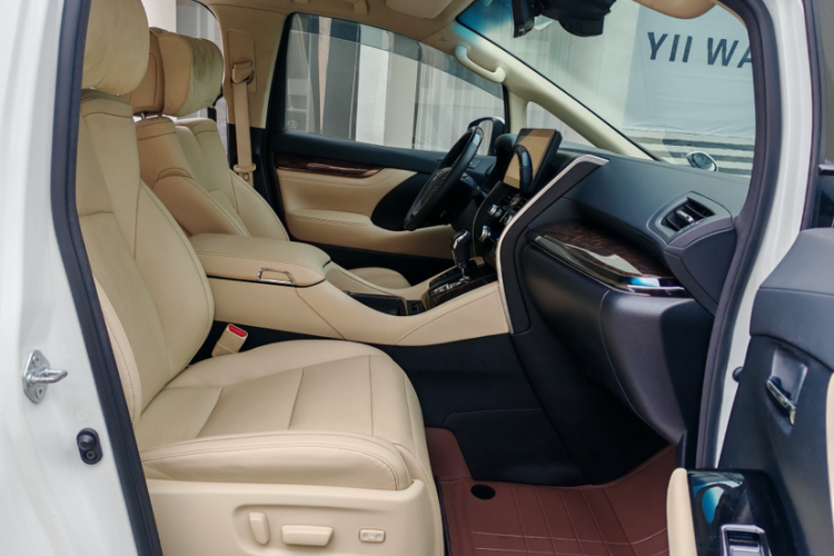 丰田 埃尔法 2021 汽车图片 #36