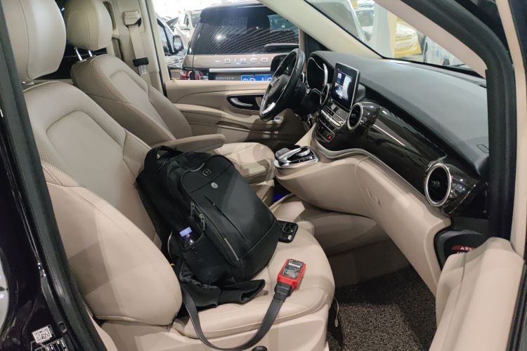 Mercedes-Benz V Class 2018 #36 Mercedes-Benz V Class 2018 car image #36