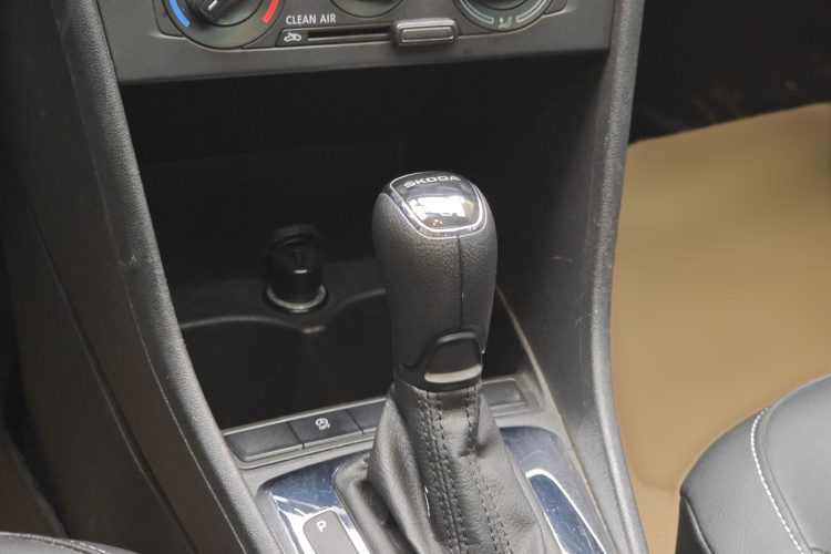 Skoda Rapid Spaceback 2019 car image #36