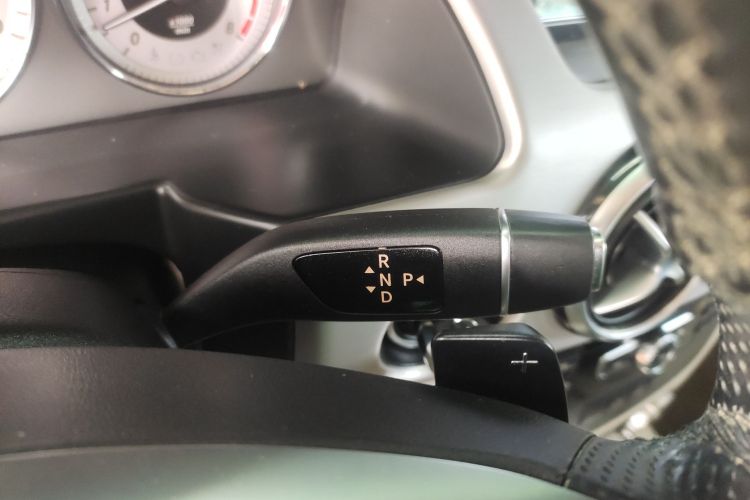 Mercedes-Benz GLK Class 2015 car image #36